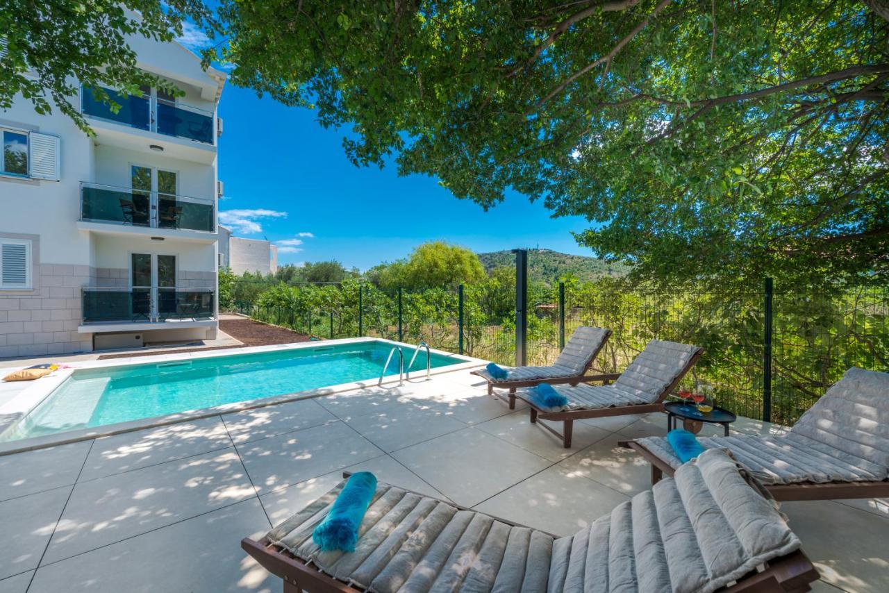 מליני Villa Gold Residence 4 מראה חיצוני תמונה