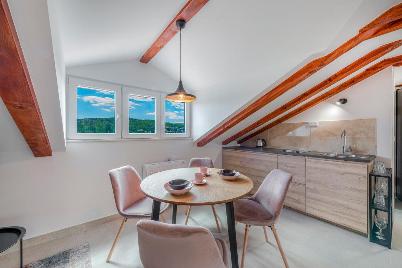 מליני Villa Gold Residence 4 מראה חיצוני תמונה