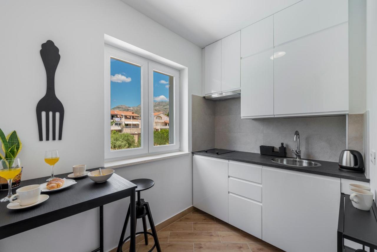 מליני Villa Gold Residence 4 מראה חיצוני תמונה